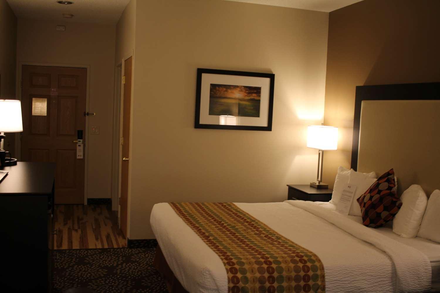 Best Western Plus Des Moines West Inn & Suites Clive Bagian luar foto