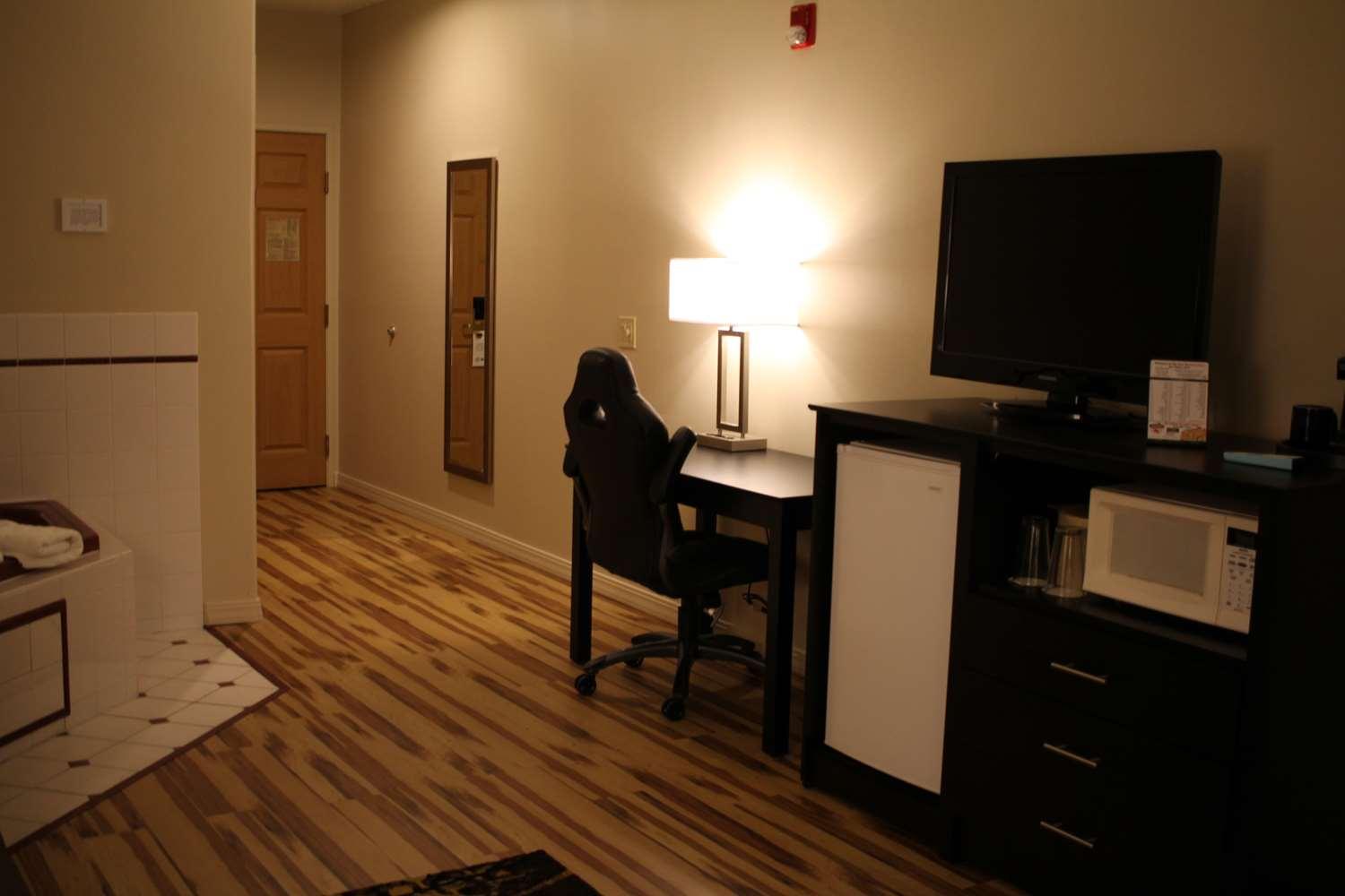 Best Western Plus Des Moines West Inn & Suites Clive Bagian luar foto