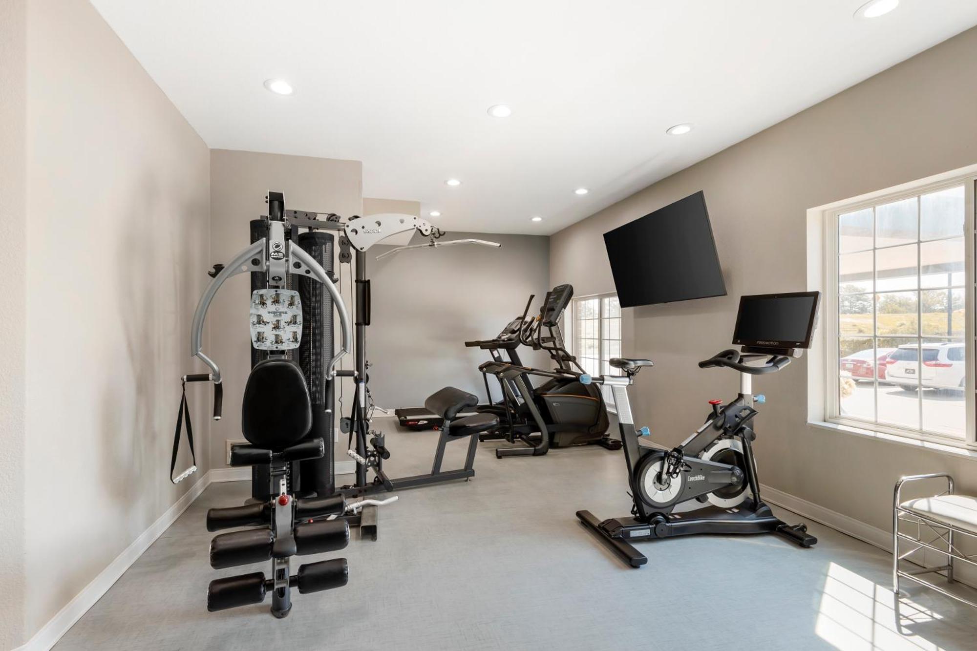 Best Western Plus Des Moines West Inn & Suites Clive Bagian luar foto