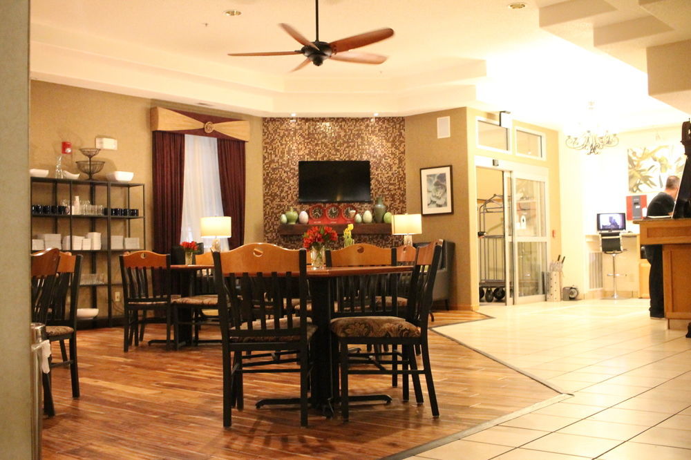Best Western Plus Des Moines West Inn & Suites Clive Bagian luar foto